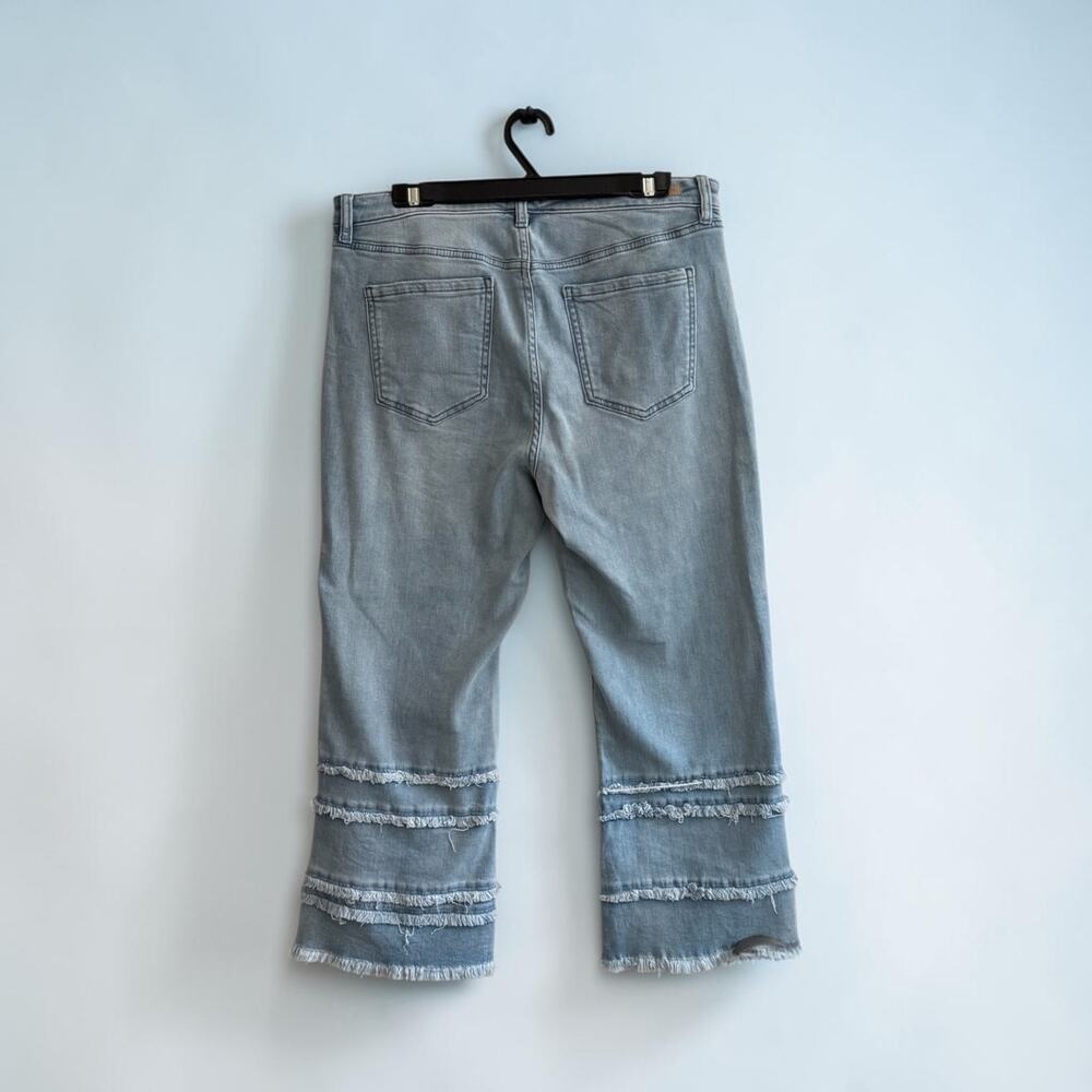 Liverpool Women's Frayed Hem Hannah Cropped Jeans - Size 14 - Picture 3 of 4